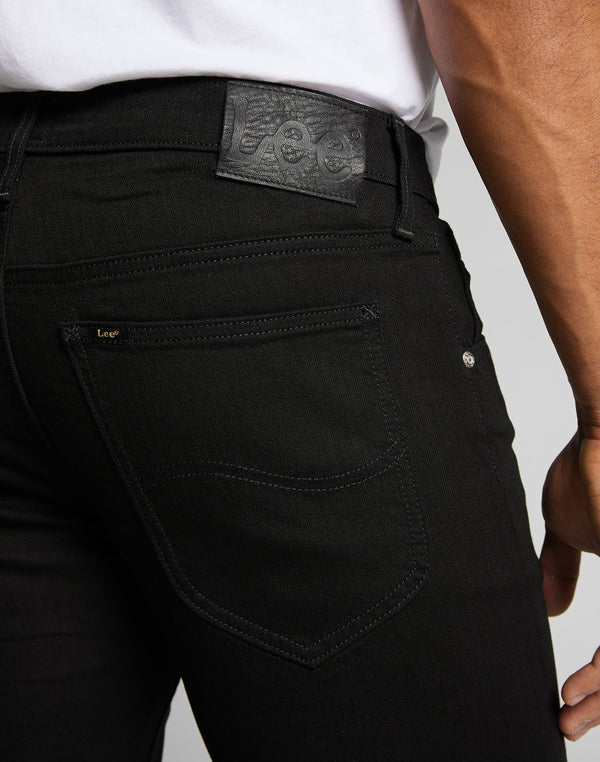 daren-clean-black-ae32-clean-black-