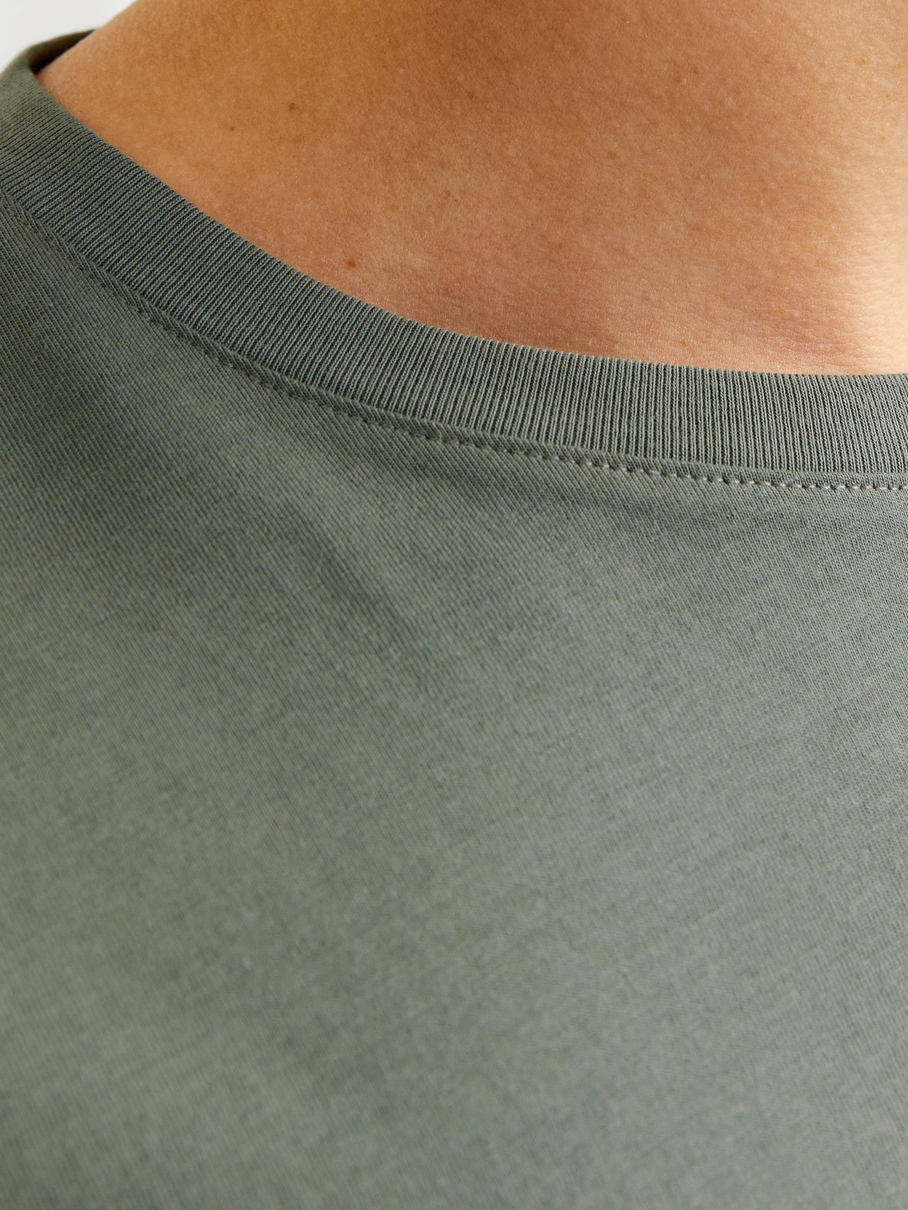 jjeorganic-basic-tee-agave-green-