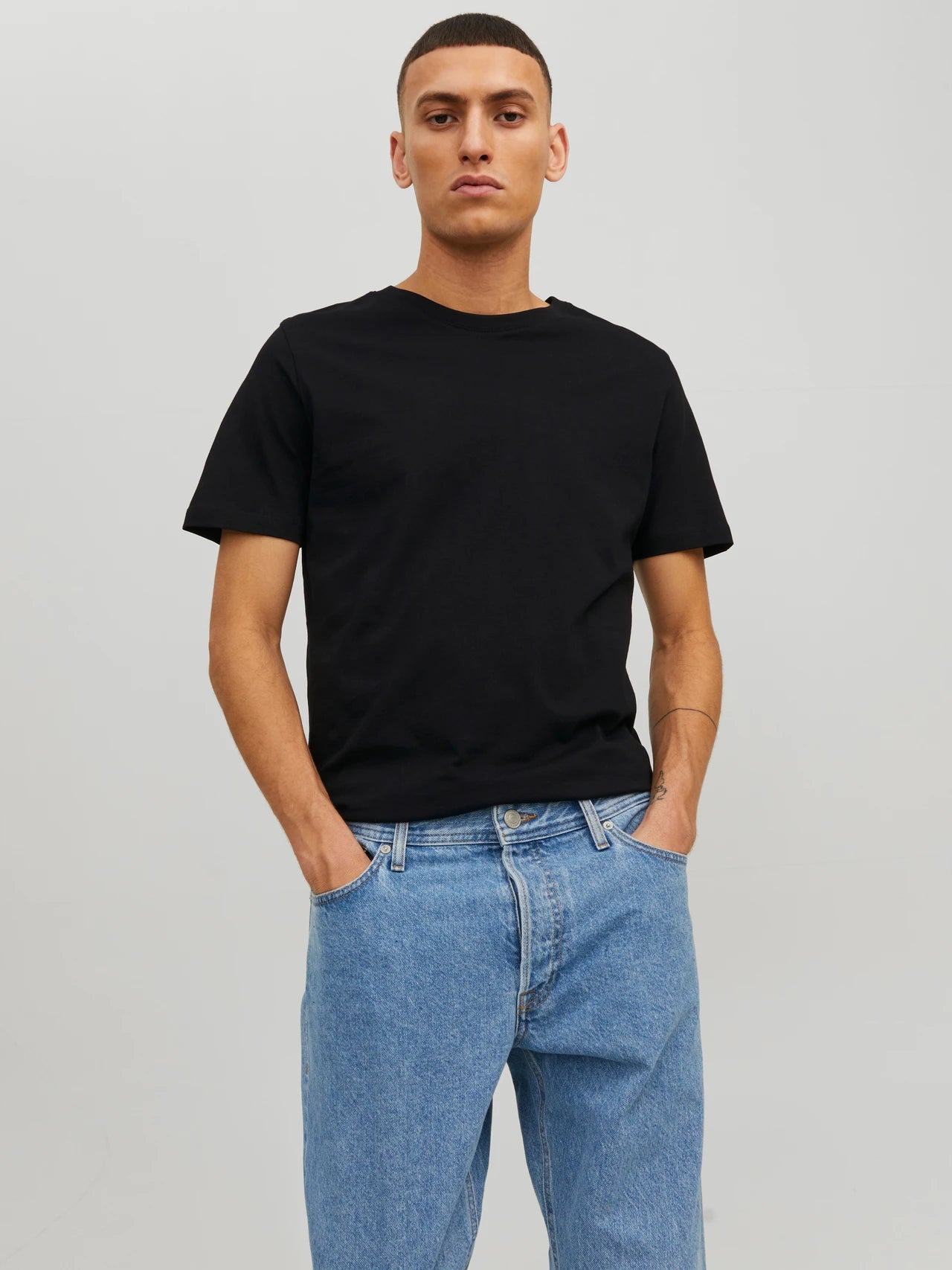 jjeorganic-basic-tee-black-