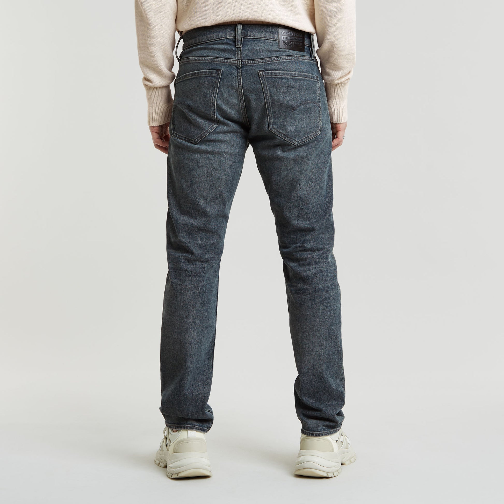 mosa-straight-straight-fit