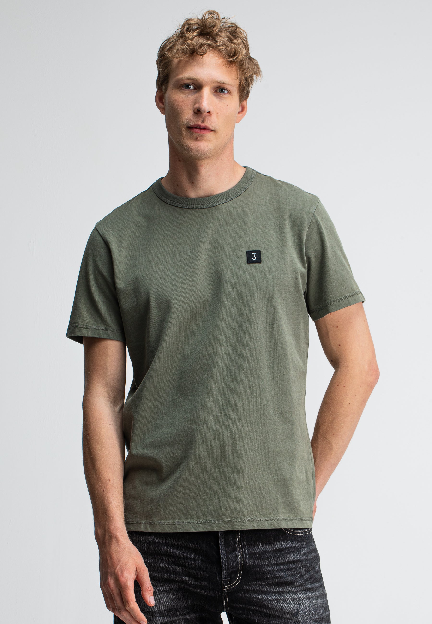 t-shirt-708-