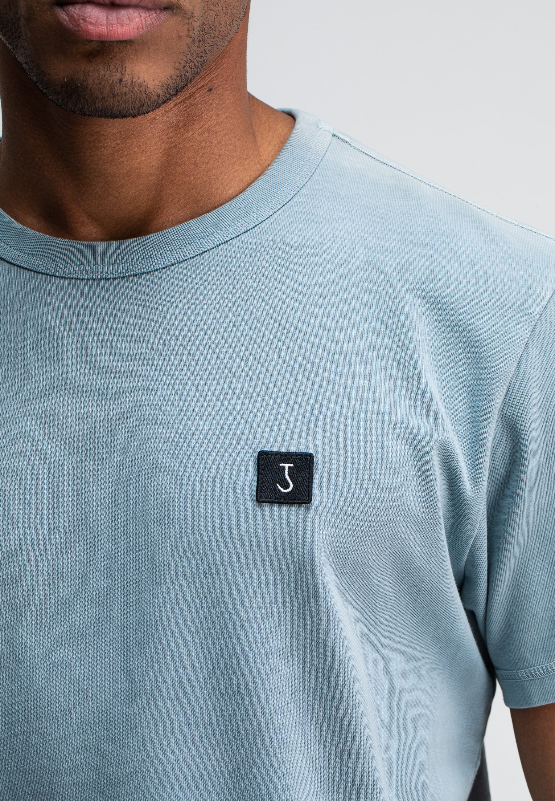 t-shirt-823-